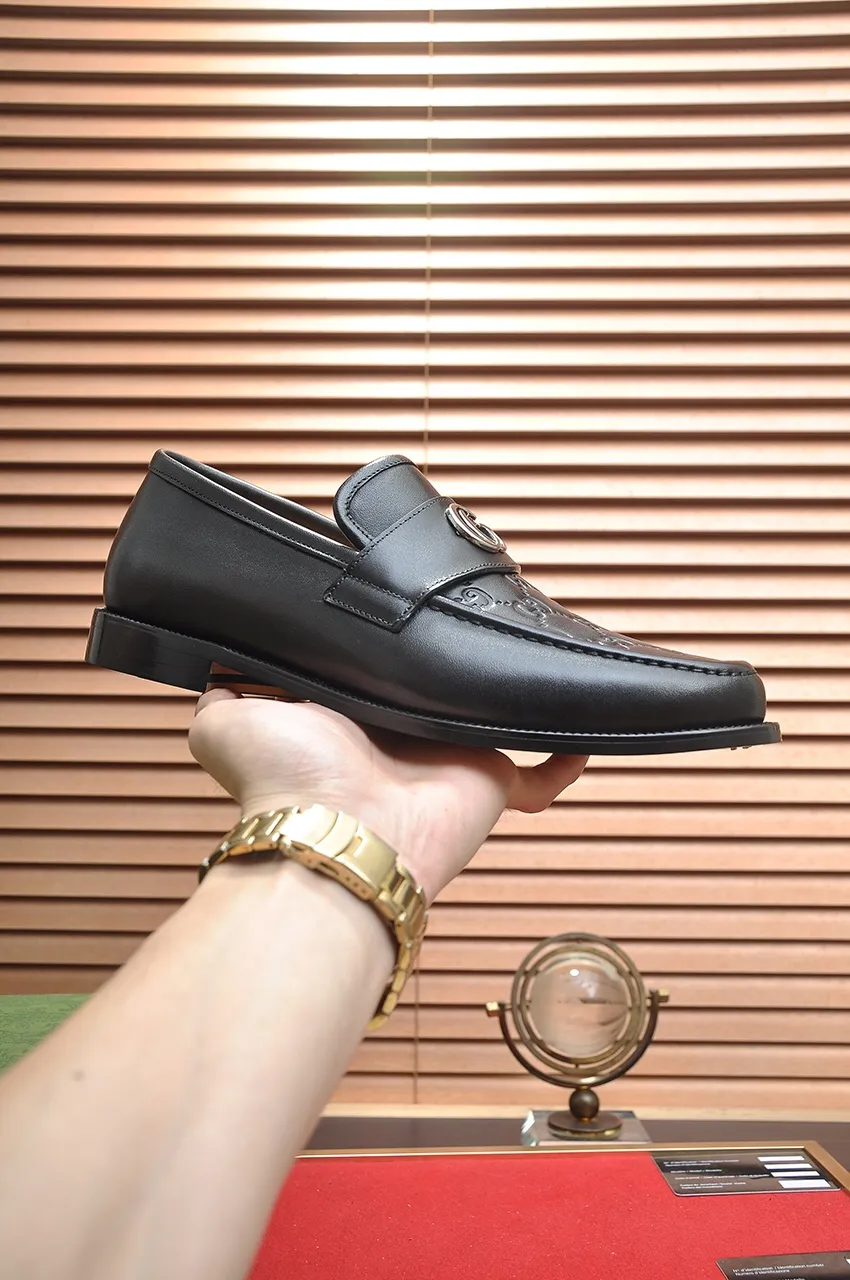 Men's men's shoes💰520💶【GUCCI】 (high-end Niuli) new model🍀Gucci* - top version Gucci classic casual leather shoes! It is made of imported original cowhide and has a comfortable first layer of cowhide lining! Original wear-resistant rubber outsole! High quality products! Code number 38-44!